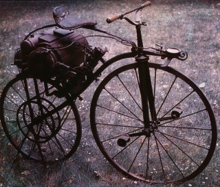 Велосипед с паровым двигателем конструкции Перро